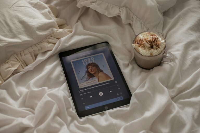 How to Create a Relaxing Playlist for Peaceful Evenings